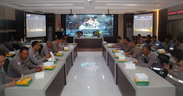 Jelang Operasi Zebra Semeru 2025, Polres Pelabuhan Tanjung Perak Matangkan Kesiapan Lewat Latpraops