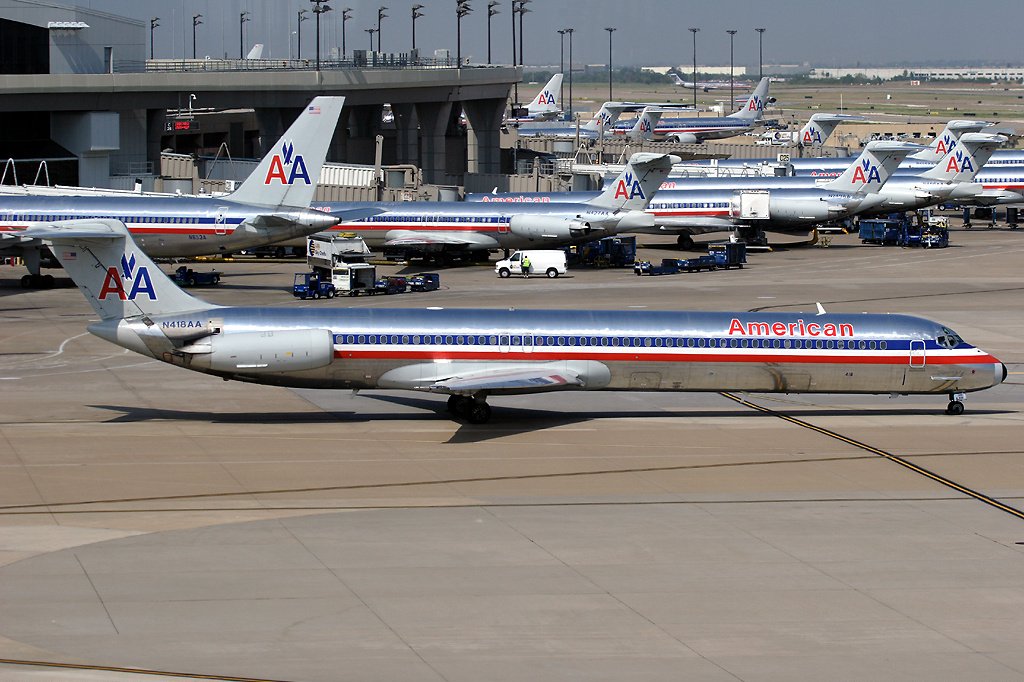American Airlines Lakukan PHK di Tengah Menurunnya Permintaan