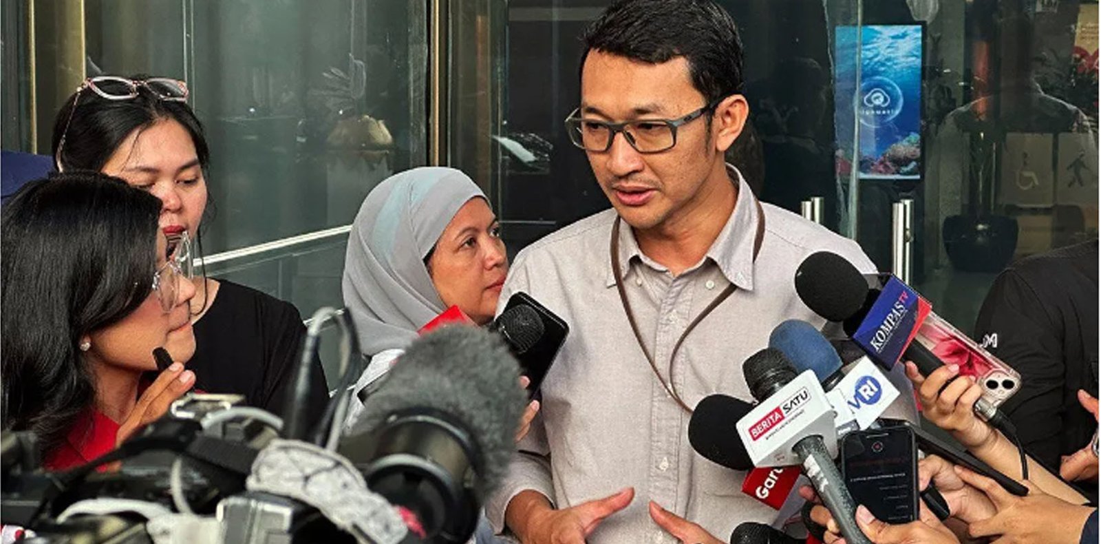 3 Juru Masak Diperiksa KPK, Diduga Rusak Segel di Rumah Dinas Gubernur Riau