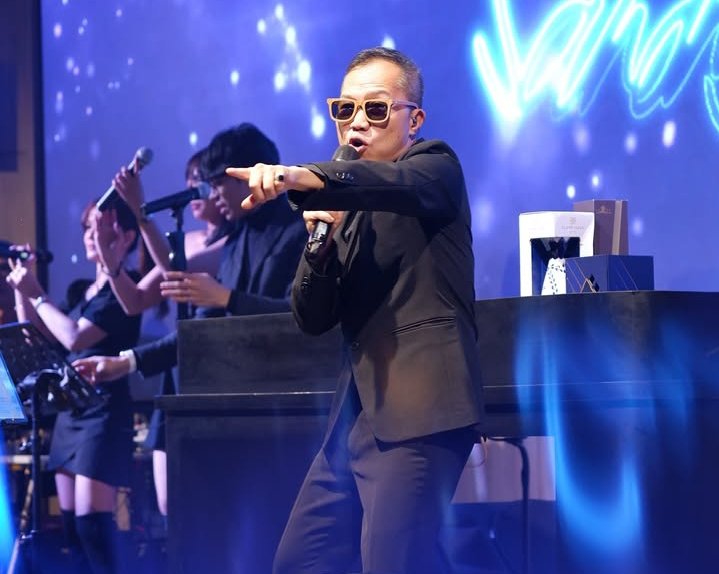 Sandhy Sandoro Bicara Keikhlasan Melepaskan Lewat Single “Cerita Romansa”