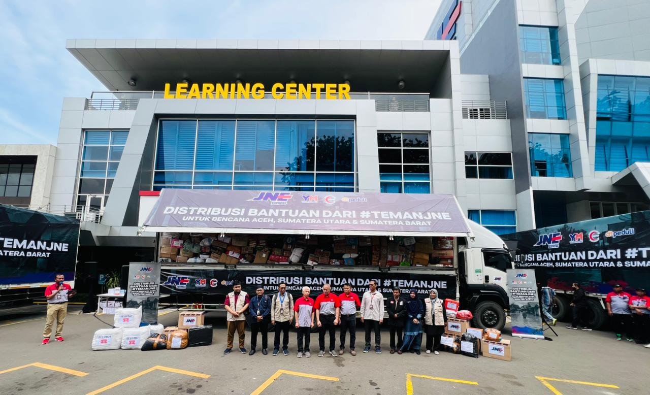JNE Salurkan Lebih dari 500 Ton Bantuan ke Sumatera Lewat Program Gratis Ongkir Donasi
