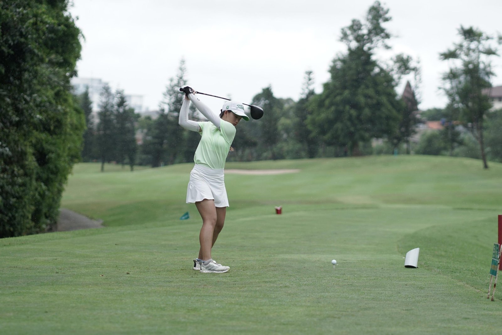 Debut di Kelas Lebih Tinggi, Pegolf Jatim Jennifer Quinn Effendi Langsung Juara PIIJGC 2025