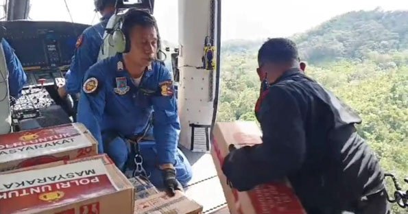 Kapolri Salurkan Bantuan Kemanusiaan ke Aceh Tamiang Melalui Airdrop, Akibat Lokasi Masih Terisolir