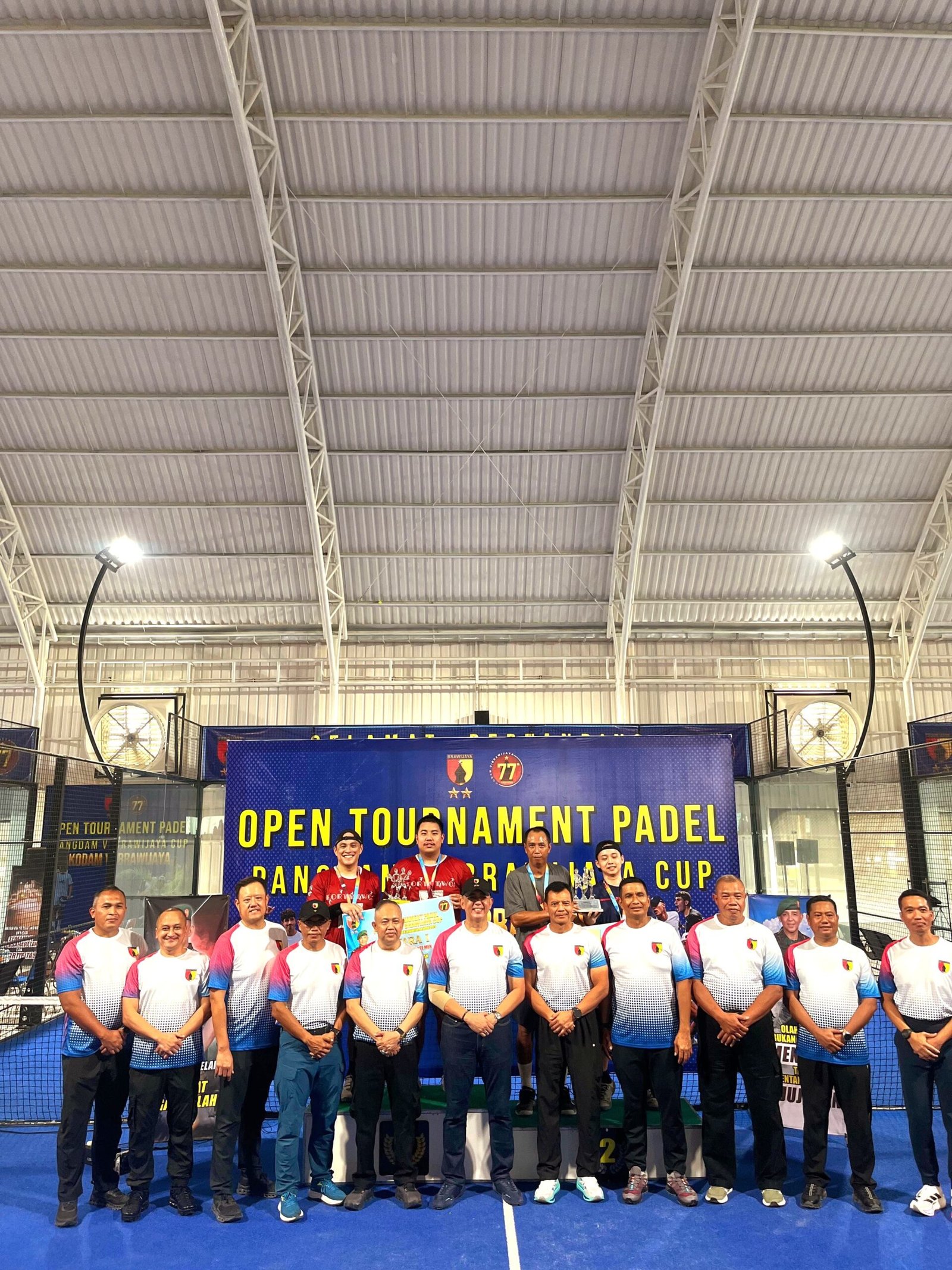 Semangat Sportivitas Warnai Penutupan Open Tournament Padel Pangdam V/Brawijaya Cup 2025