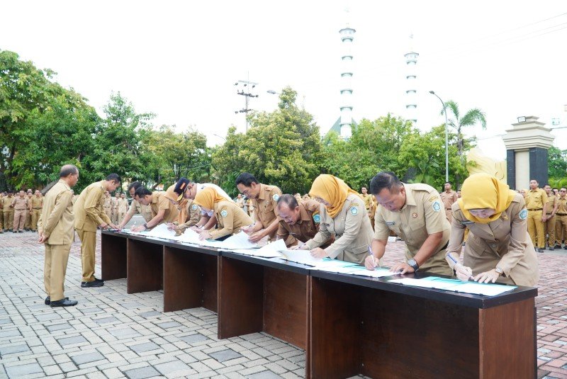Bupati dan Perangkat Daerah Lamongan Tandatangani Perjanjian Kinerja Tahun 2026