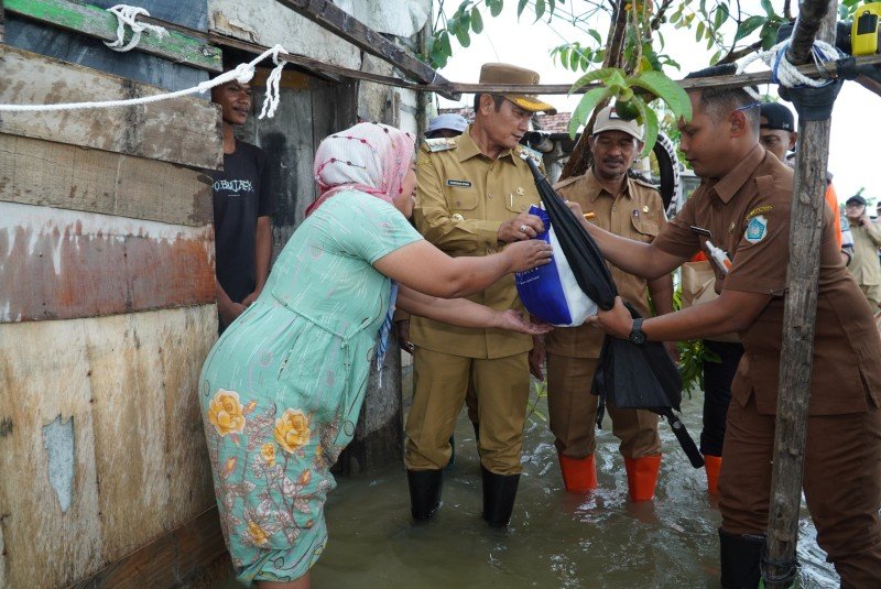 Percepat Penanganan Banjir, Lamongan Tambah Durasi Pompa hingga Fasilitasi Perahu Karet