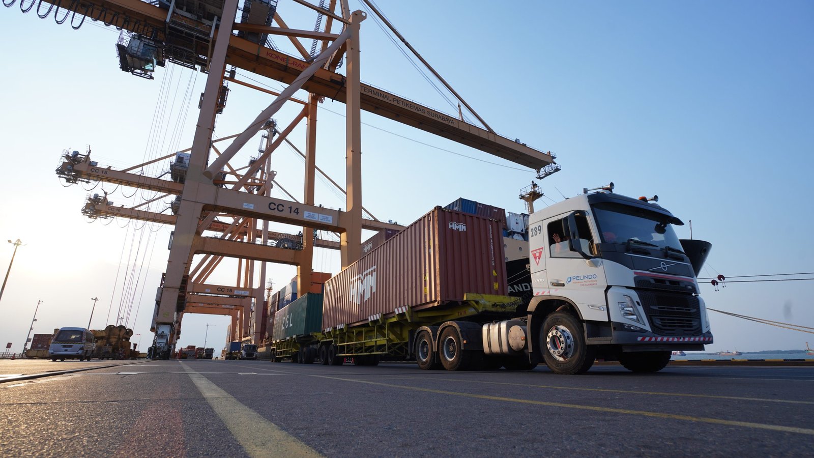 Logistik Menggeliat di Akhir 2025, Arus Peti Kemas TPS Naik 4% dalam Sebulan