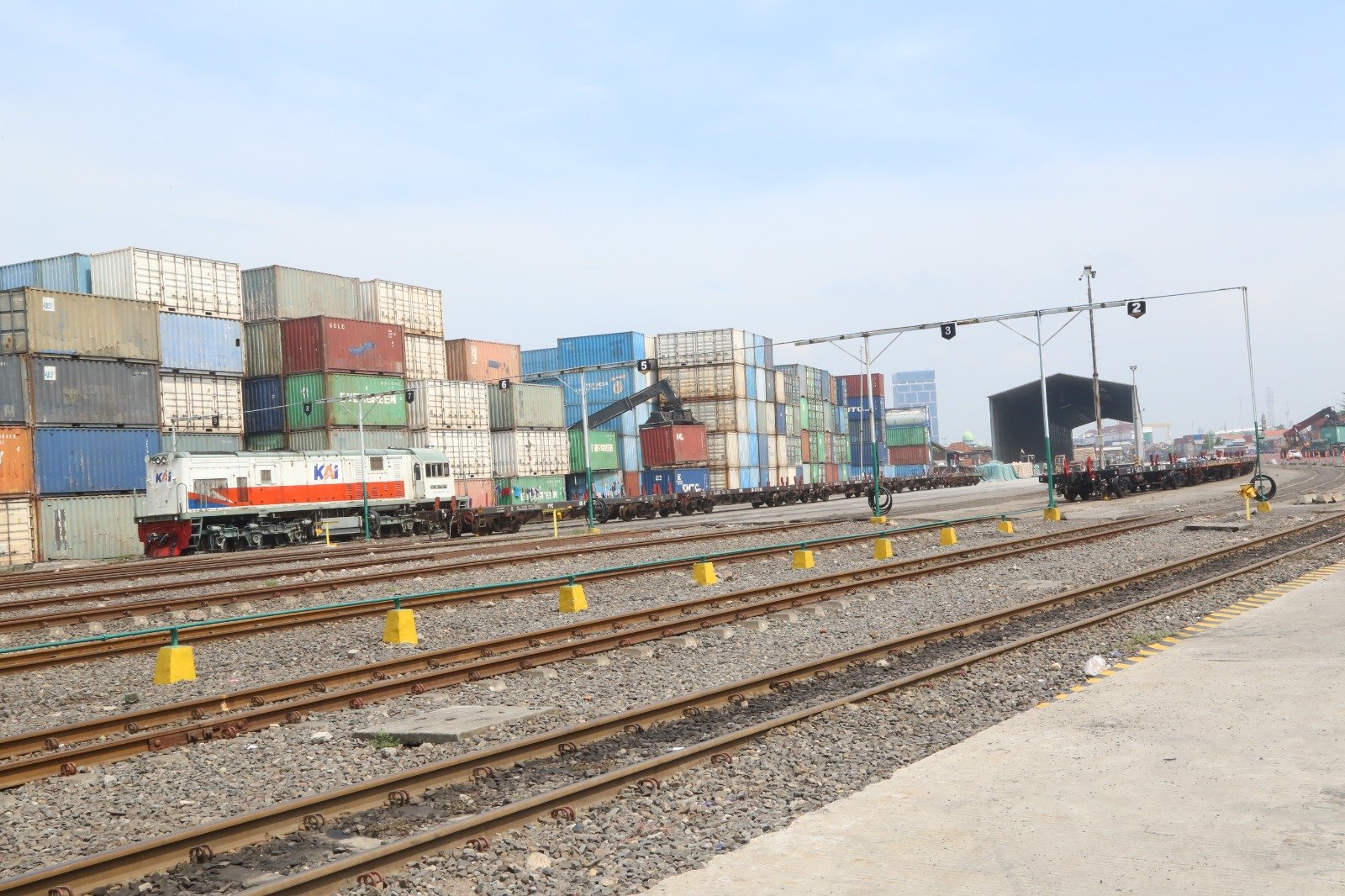 Angkutan Barang KAI Daop 8 Surabaya Melonjak 38,18% Sepanjang 2025