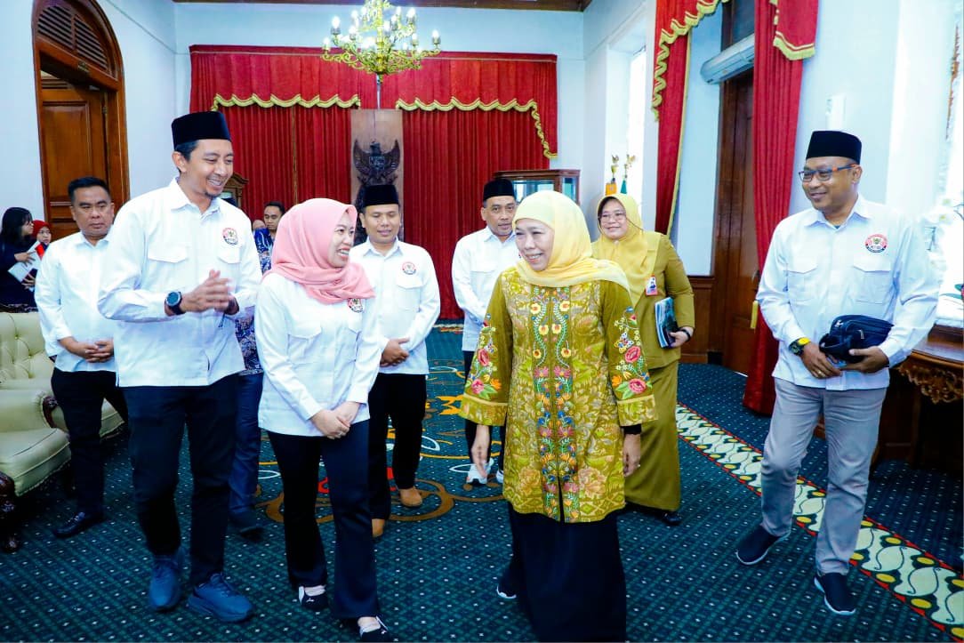 Khofifah Ajak KPID Jatim Perkuat Sinergi Jelang Kick Off Piala Dunia 2026