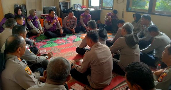 Rumah Terendam, Tugas Tetap Jalan: Trauma Healing Mabes Polri Hadir untuk Personel Polres Aceh Tamiang