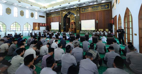 Polda Jatim Peringati Isra’ Mi’raj, Pertebal Iman dan Taqwa