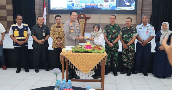 Tingkatkan Pelayanan Publik, Kapolres Magetan Resmikan Gedung Setia SPKT dan Pos Pol Sarangan