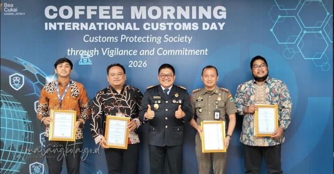 Satpol PP Kota Malang Terima Piagam Bhakti Chandra Nararya