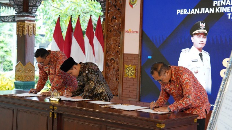 Pemkab Mojokerto Teguhkan Komitmen Integritas Lewat Perjanjian Kinerja dan Deklarasi Anti Korupsi