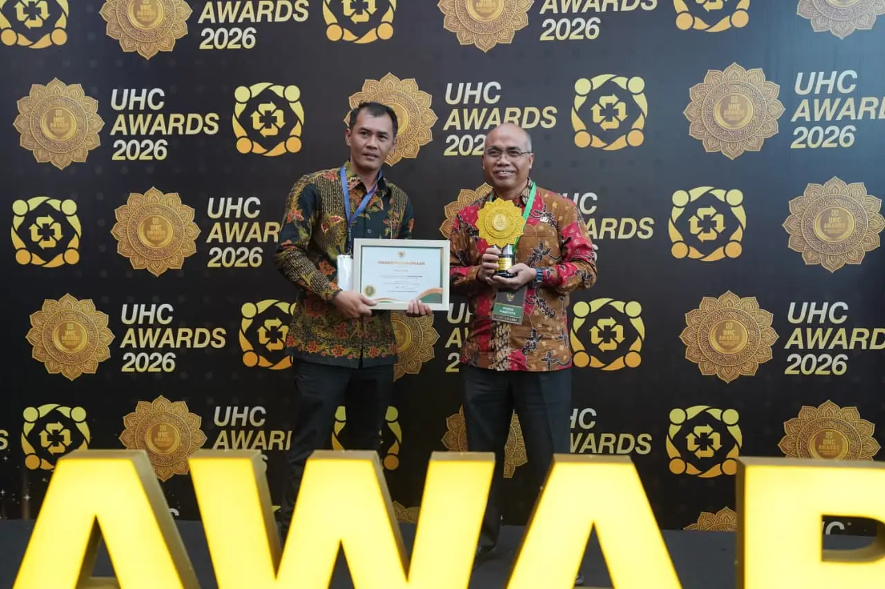 Pemkab Kediri Dapat Penghargaan dari Menko PM atas Capaian UHC