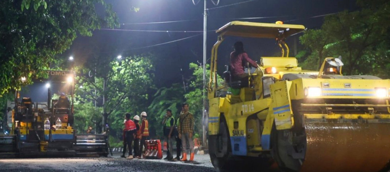 Pemkot Surabaya Perkuat Jalan Rawan Genangan dengan Metode Overlay