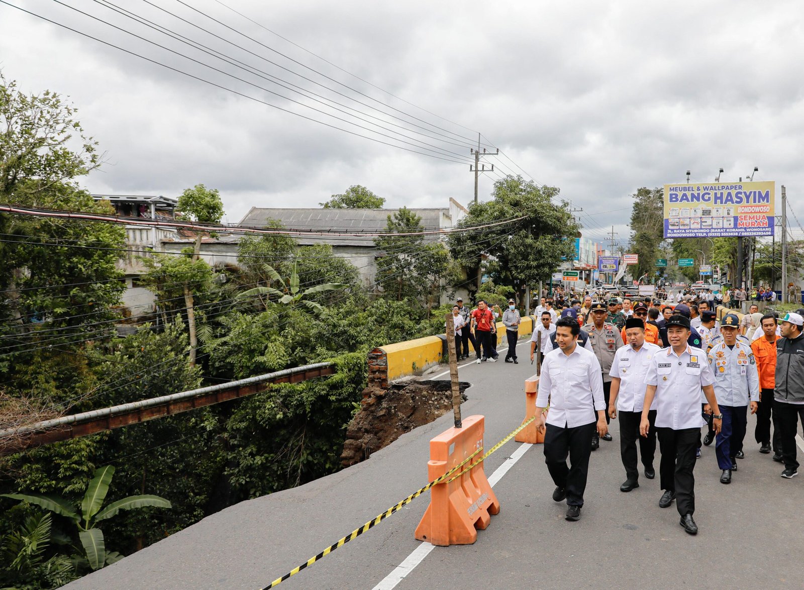 Wagub Emil Dorong Pembangunan Ulang Jembatan Sentong Bondowoso Dipercepat