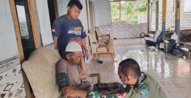 Satgas TMMD Kodim 0827/Sumenep Beri Pelayananan Kesehatan bagi Warga