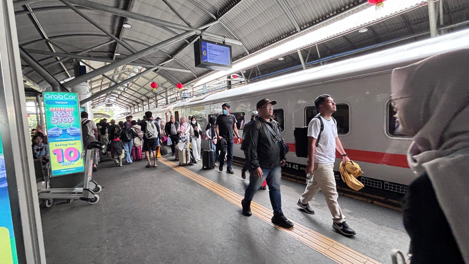 Libur Imlek, KAI Daop 8 Surabaya Layani 42 Ribu Lebih Pelanggan