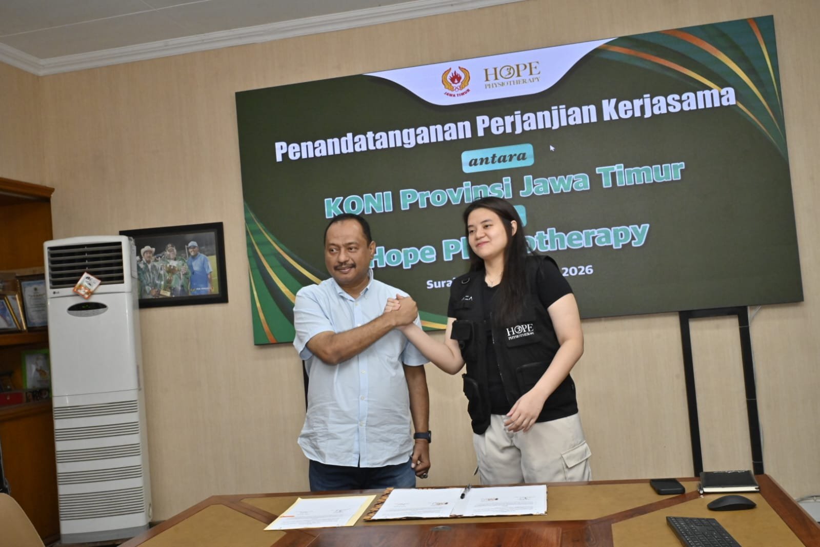 Profesional dan Responsif, KONI Jatim dan Hope Physiotherapy Kembali Kerjasama Penanganan Cedera Atlet
