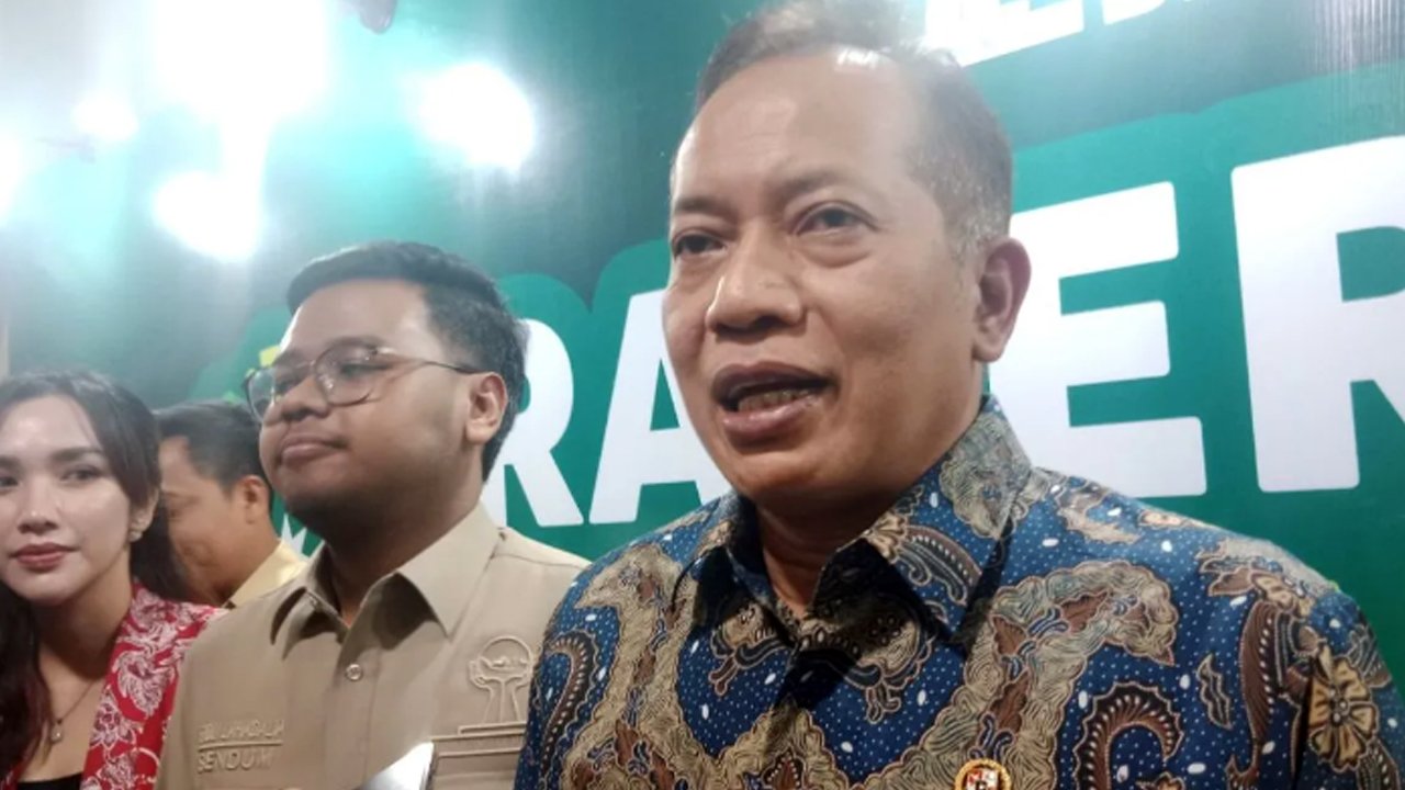 Menkop Sebut Produksi Genteng Kopdes Merah Putih Bisa Gunakan Teknologi Baru Untuk Hasil Lebih Kuat