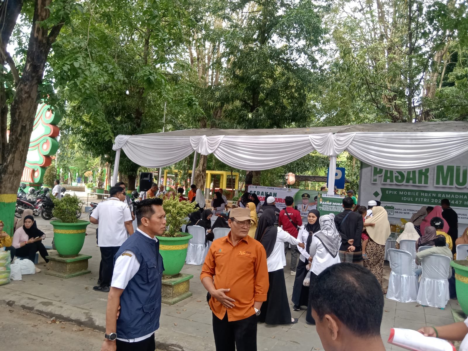 Sambut Idulfitri 1447 H, Masyarakat Antusias Belanja di Pasar Murah Ramadan
