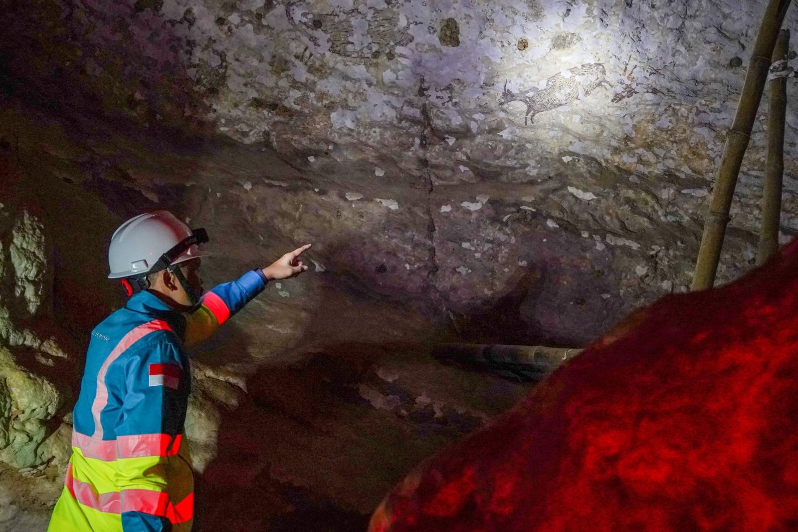 SIG dan Semen Tonasa Lindungi Situs Lukisan Gua Tertua Dunia di Pangkep