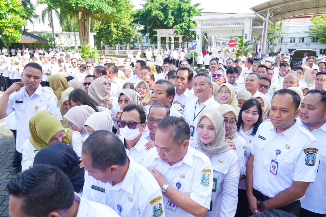 Efisiensi Energi, Khofifah Tetapkan WFH ASN Jatim Setiap Rabu Mulai April 2026