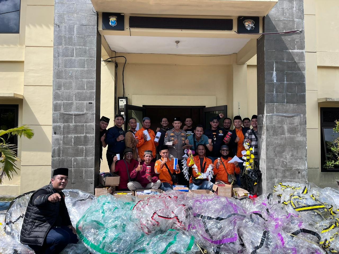 Balon Udara Liar Ancam Listrik, PLN dan Aparat Gelar Operasi di Blitar