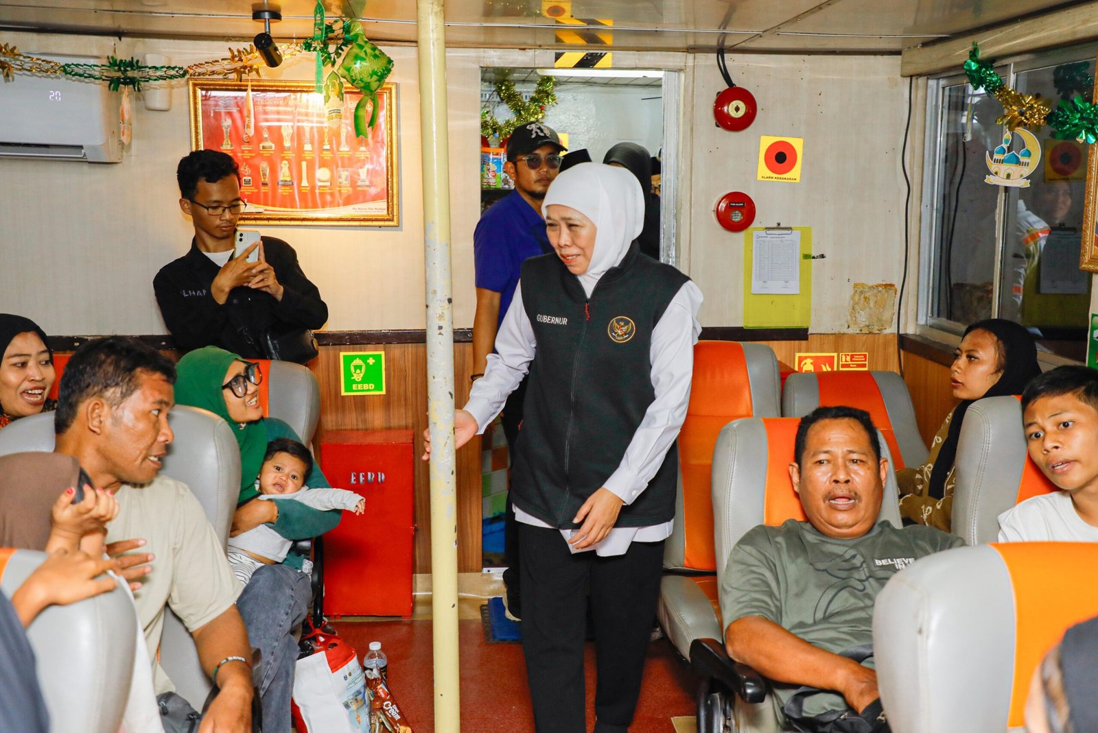 Gubernur Khofifah Berangkatkan Mudik Gratis Kapal Laut dari Pelabuhan Jangkar Situbondo