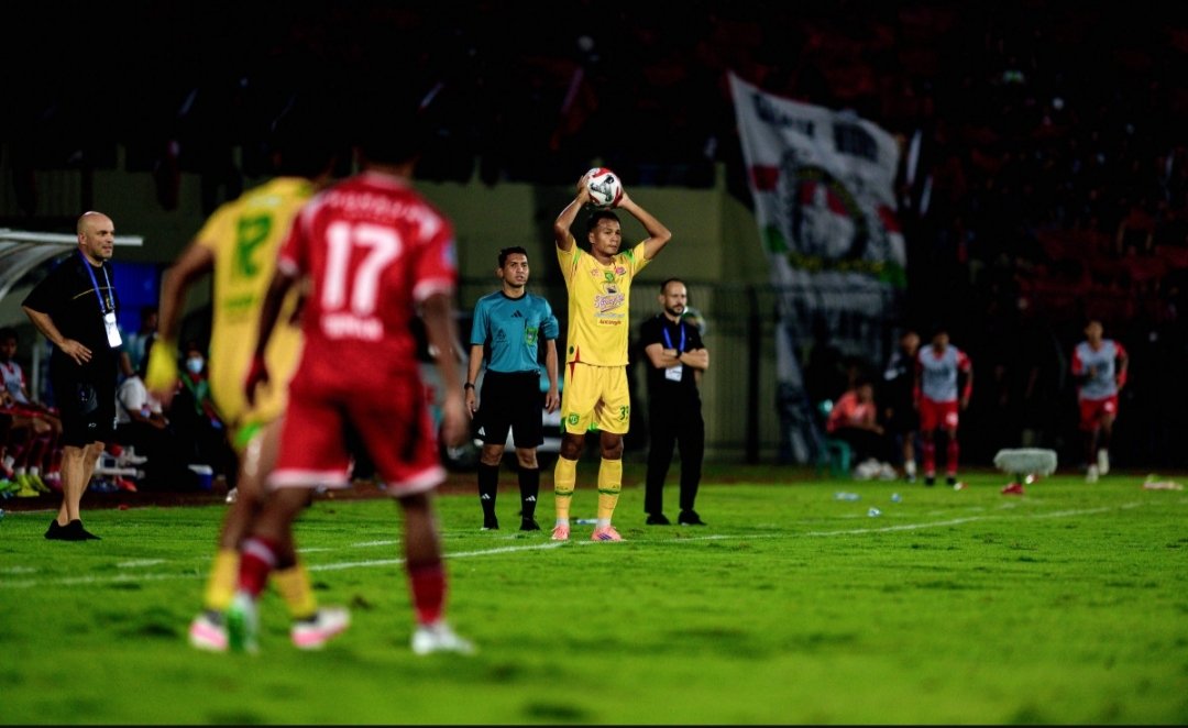 Catur Akumulasi Kartu Kuning, Koko Ari Siap Jadi Starter Lawan Borneo FC
