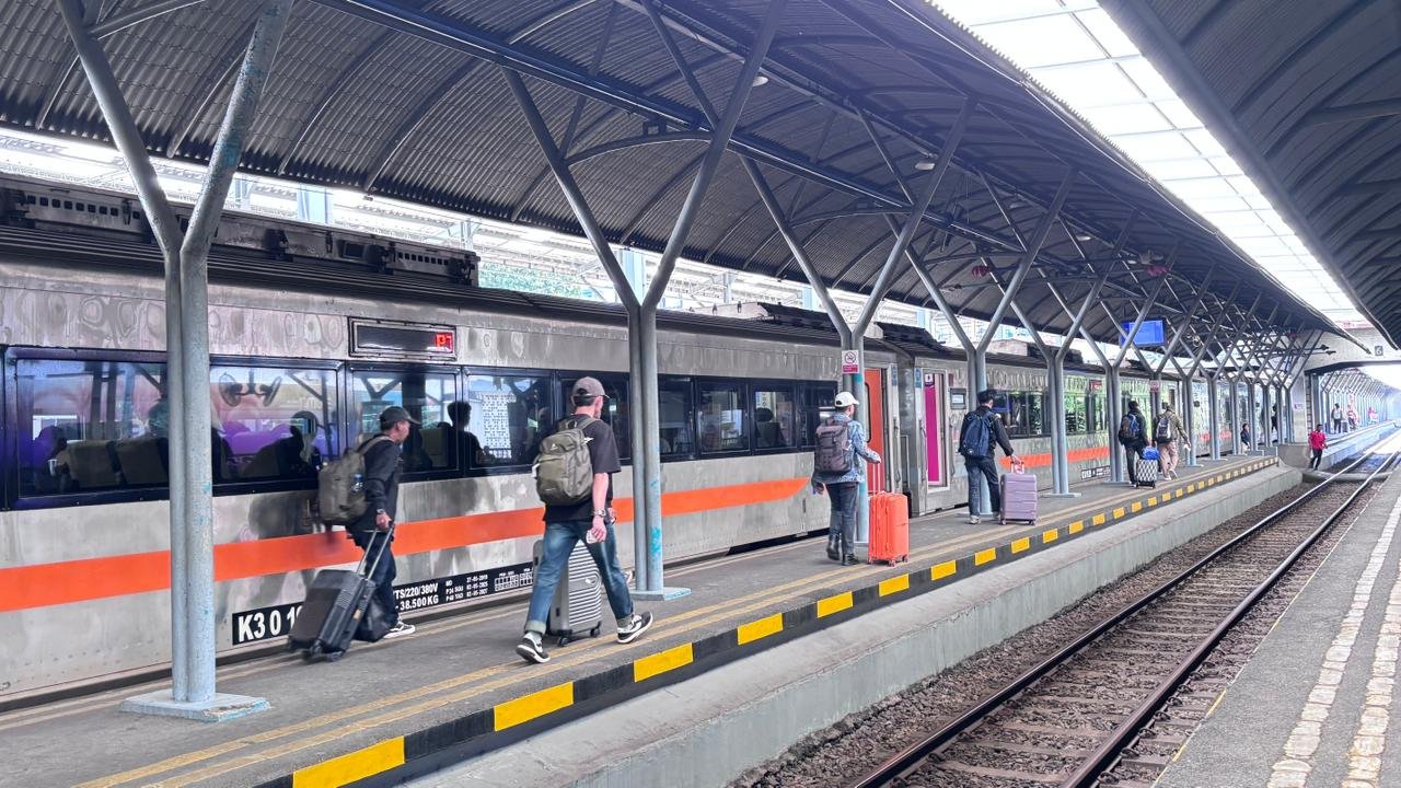 Gangguan di Bumiayu, KAI Pastikan Keberangkatan dari Surabaya Tetap Normal