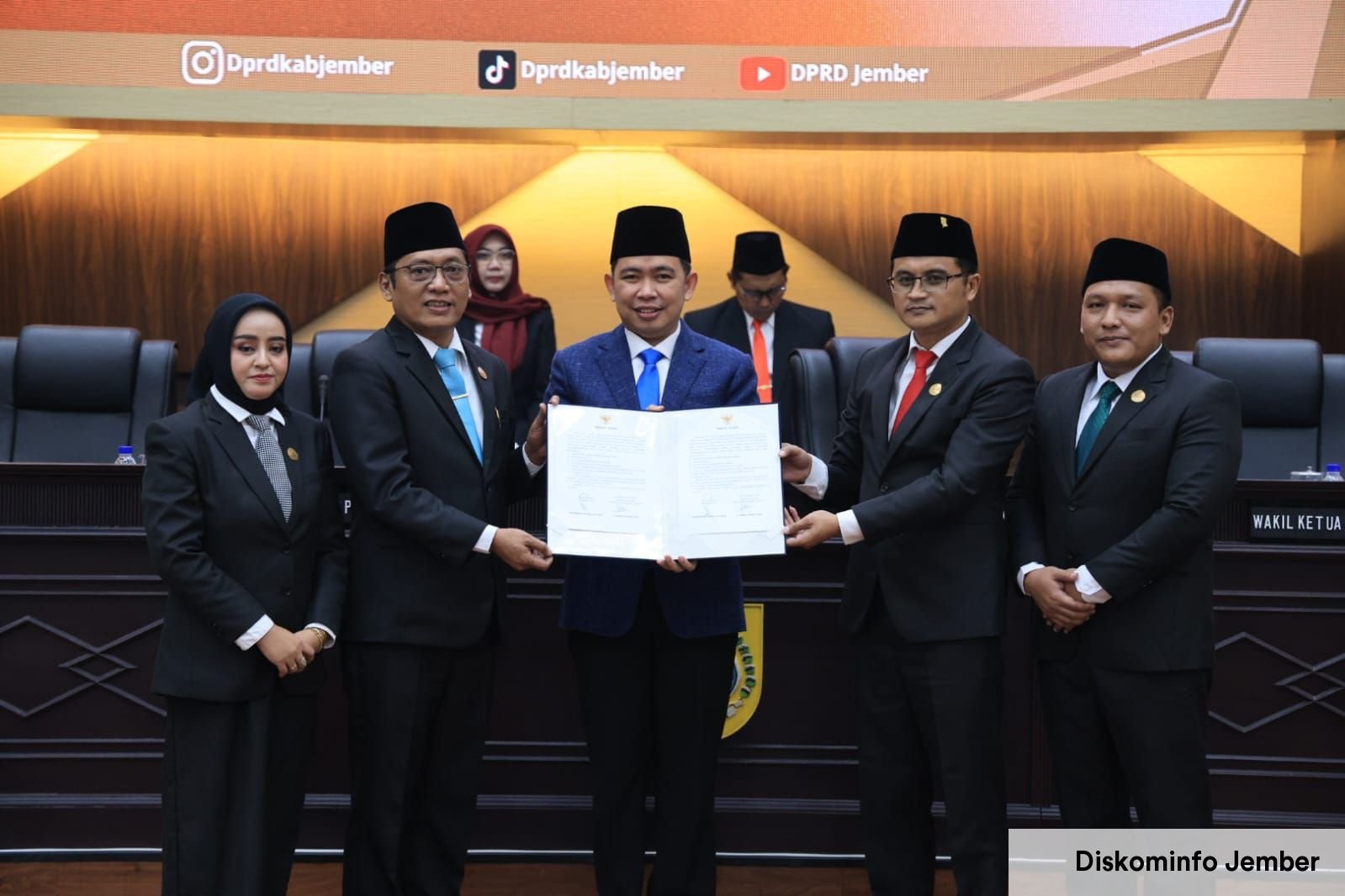 Terima Rekomendasi DPRD atas LKPJ 2025 Gus Fawait Komitmen Pacu Kinerja Ekonomi Jember