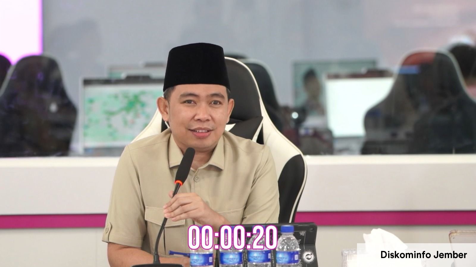 Sejarah Baru Tata Kelola Daerah Gus Fawait Buka Forum Uji Publik Secara Live