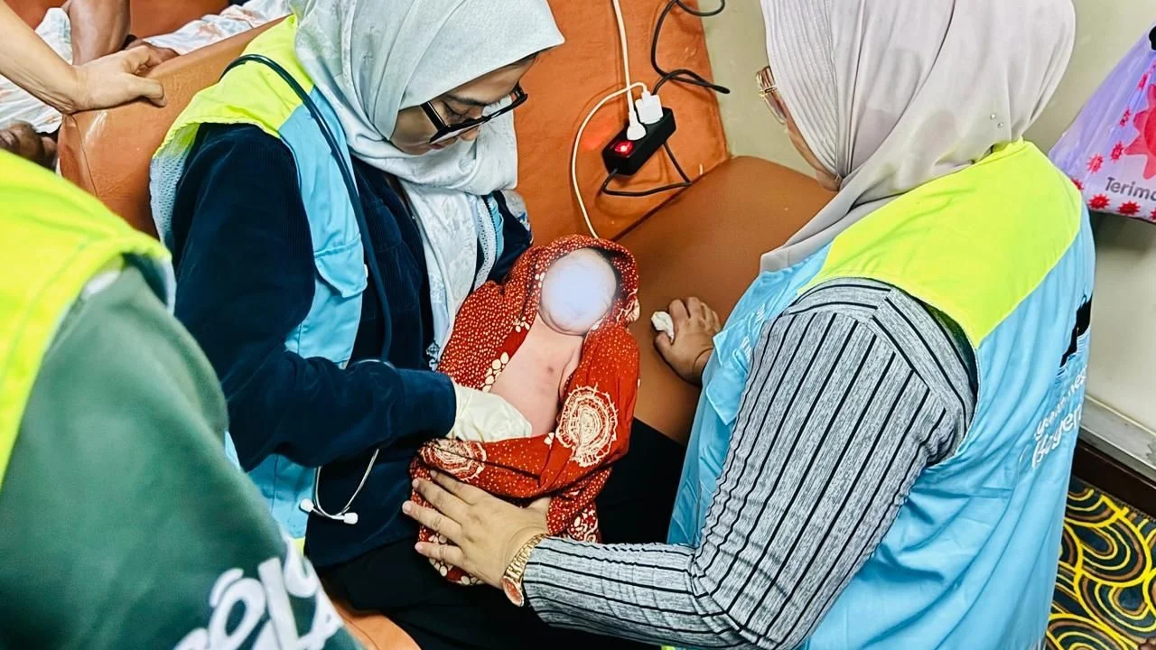 Tim Yankes Bergerak Berhasil Tangani Persalinan dalam Perjalanan Laut