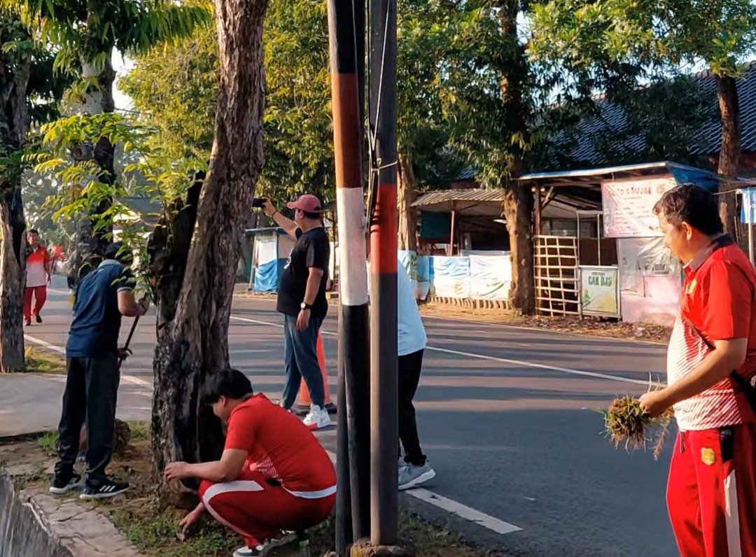 Pemkab Sumenep Kembali Laksanakan Gerakan ASRI Melalui Jumat Bersih