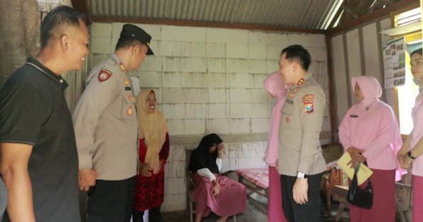 Polri untuk Masyarakat: Kapolres Bojonegoro Beri Bantuan Anak Difabel