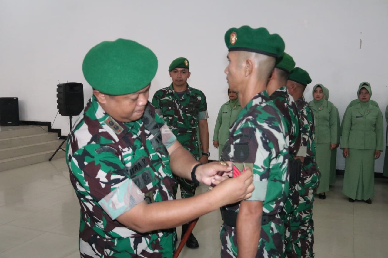 23 Prajurit Kodim 0827/Sumenep Naik Pangkat, Dandim Tekankan Integritas dan Profesionalisme