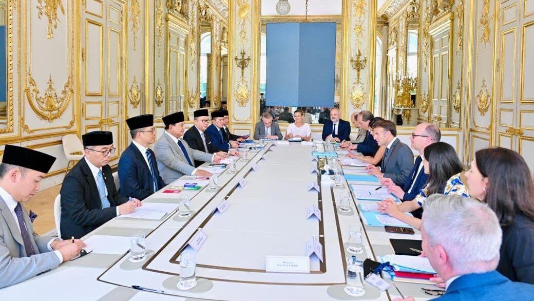 Prabowo dan Macron Bahas Pertahanan hingga IEU-CEPA dalam Pertemuan di Paris