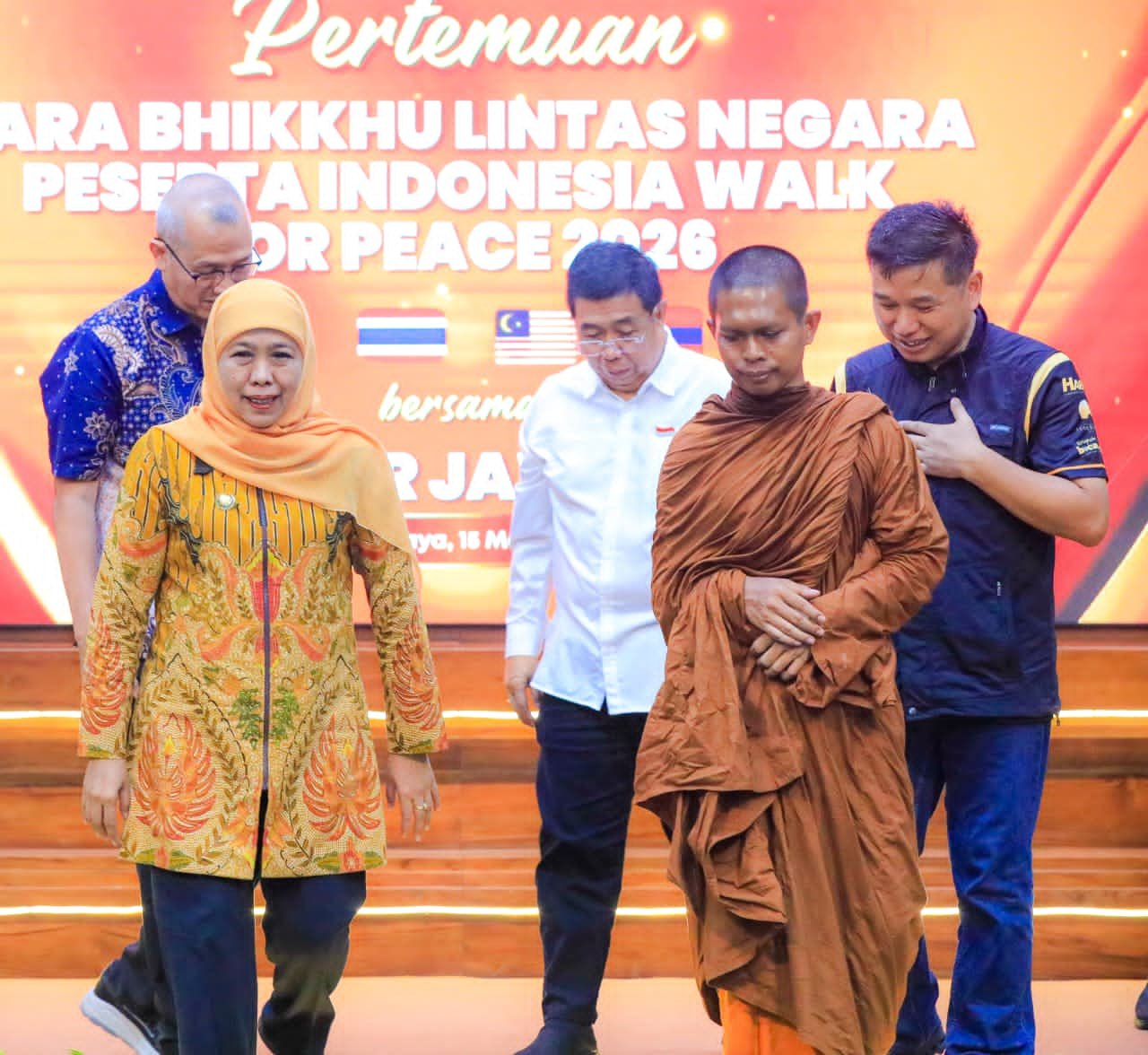 Waisak 2570 BE, Khofifah Dorong Semangat Toleransi untuk Perdamaian Dunia