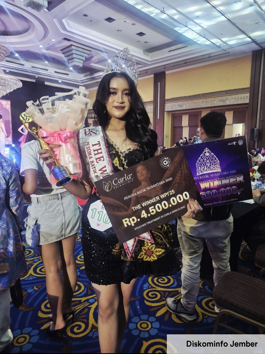 Kisah Sireen Janitra Dari Kaliwates Menuju Panggung Batik Nasional
