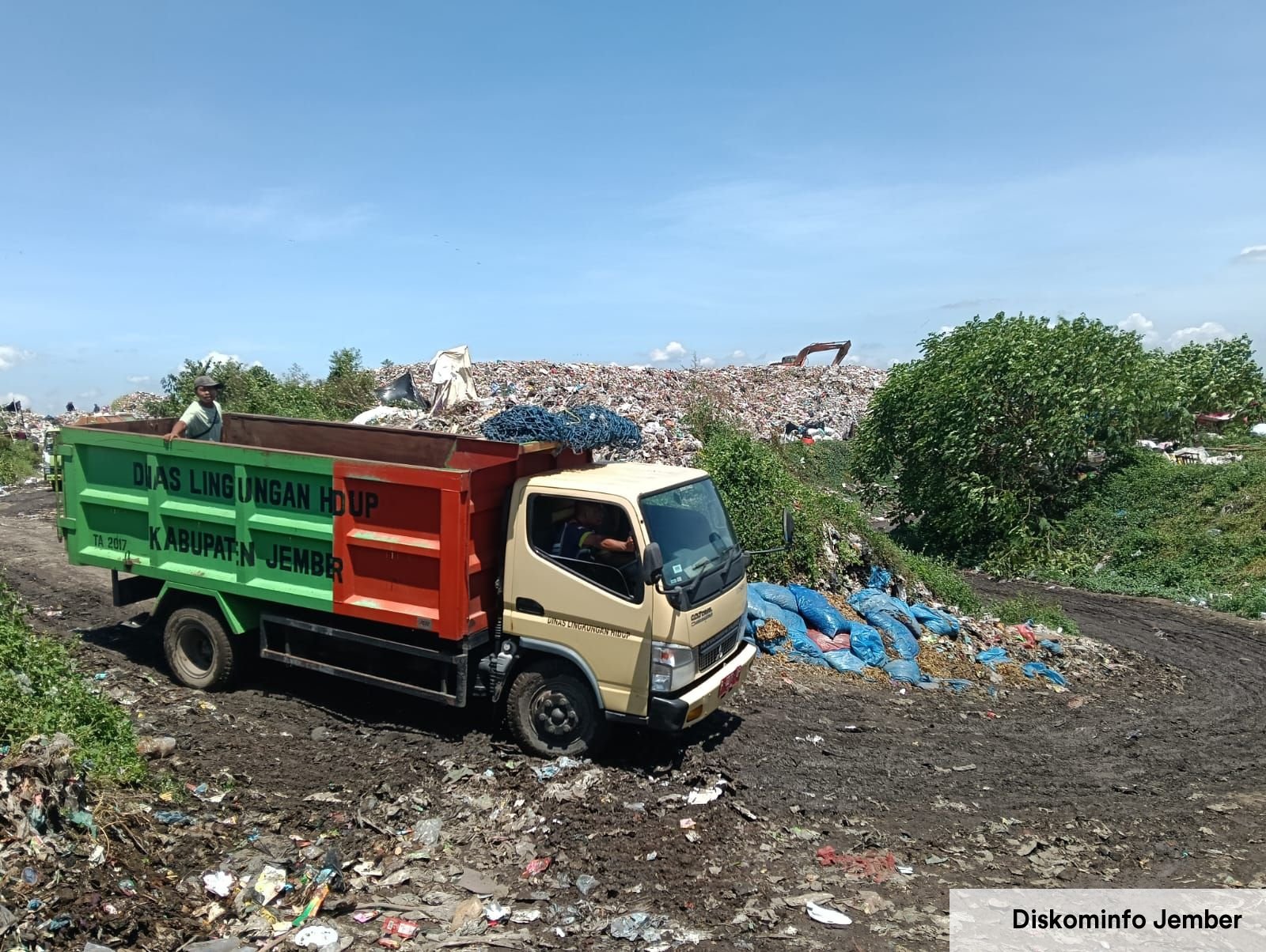 Dorong Masyarakat Jember Lakukan Pengelolaan Sampah secara Mandiri, Gus Fawait Juga Bakal Perbaiki Tata Kelola Sampah di TPA Pakusari