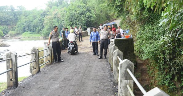Polres Bondowoso Bangun Jembatan Merah Putih Presisi, Hadirkan Manfaat Nyata bagi Warga