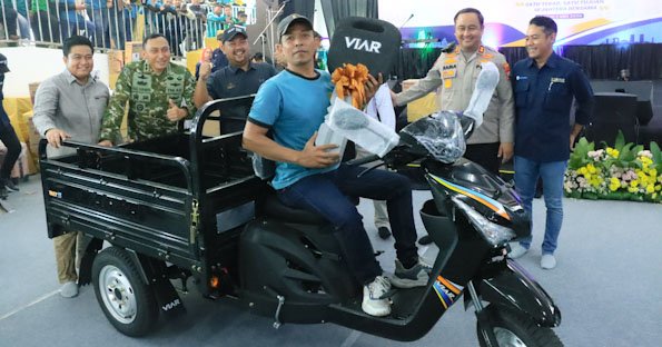 Peringatan May Day di Stadion Gejos Berjalan Kondusif, Kapolres Gresik Apresiasi Elemen Buruh