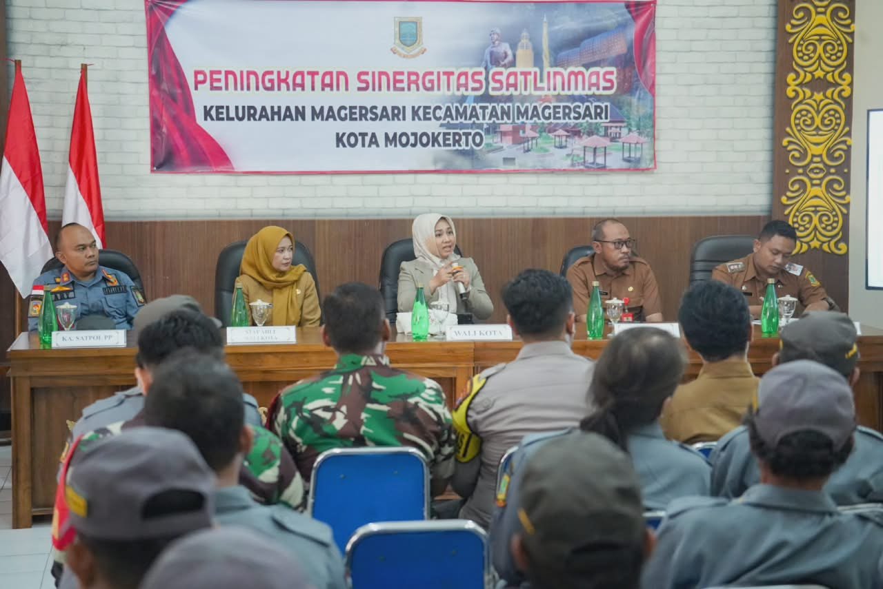 Perkuat Kamtibmas, Wali Kota Mojokerto Tekankan Pentingnya Sinergi Satlinmas di Tingkat Kelurahan
