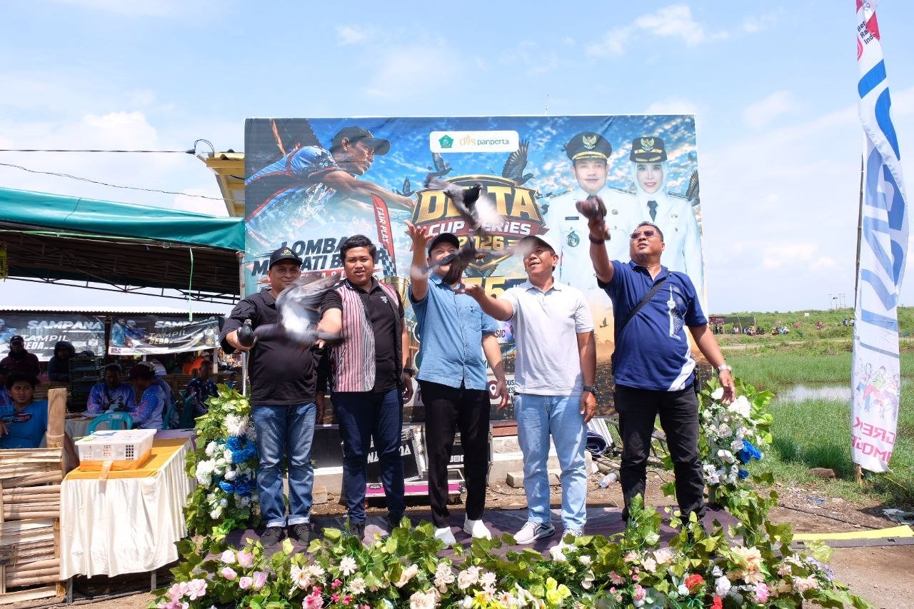 Bupati Sidoarjo dukung balap merpati jadi penggerak ekonomi