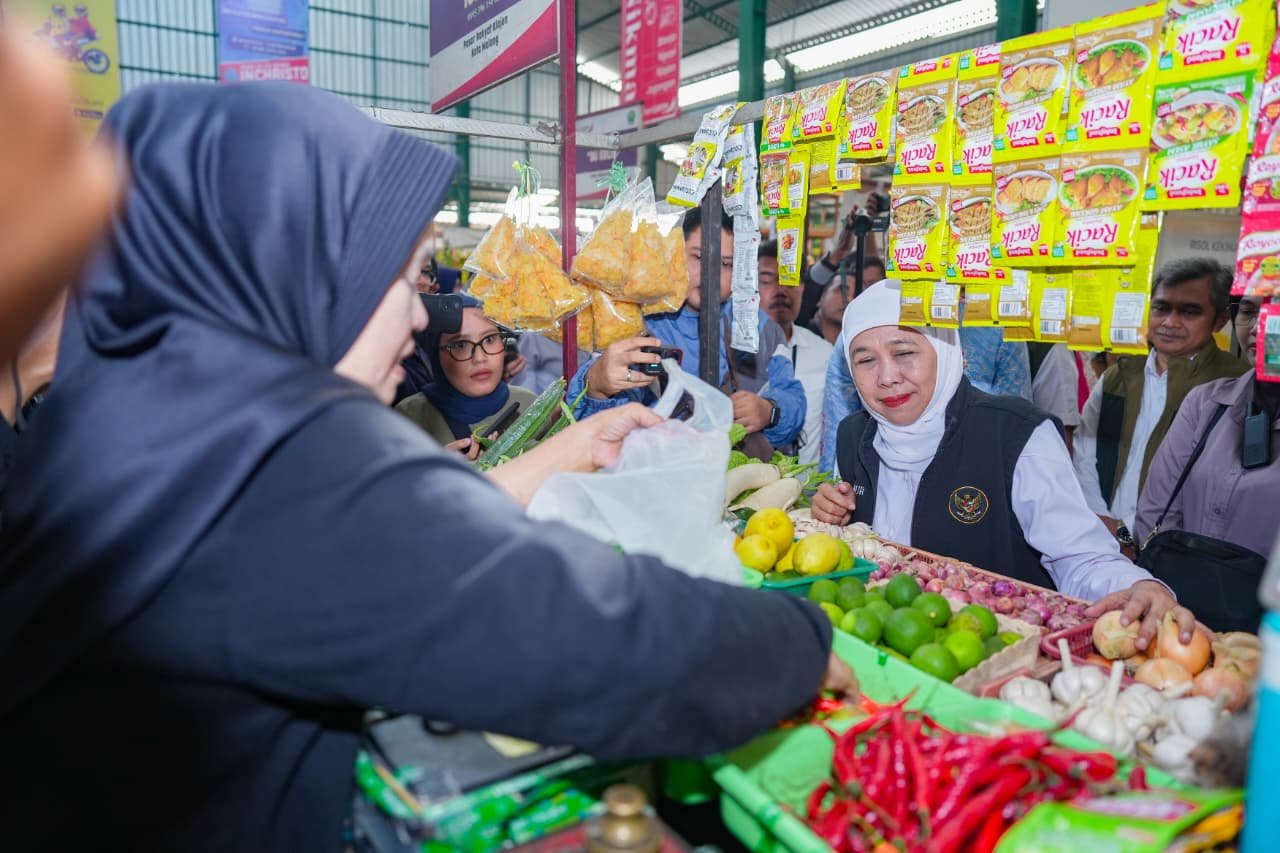 Khofifah Temukan Stok SPHP dan Minyakita Kosong di Pasar Klojen, Minta Distribusi Segera Dipercepat