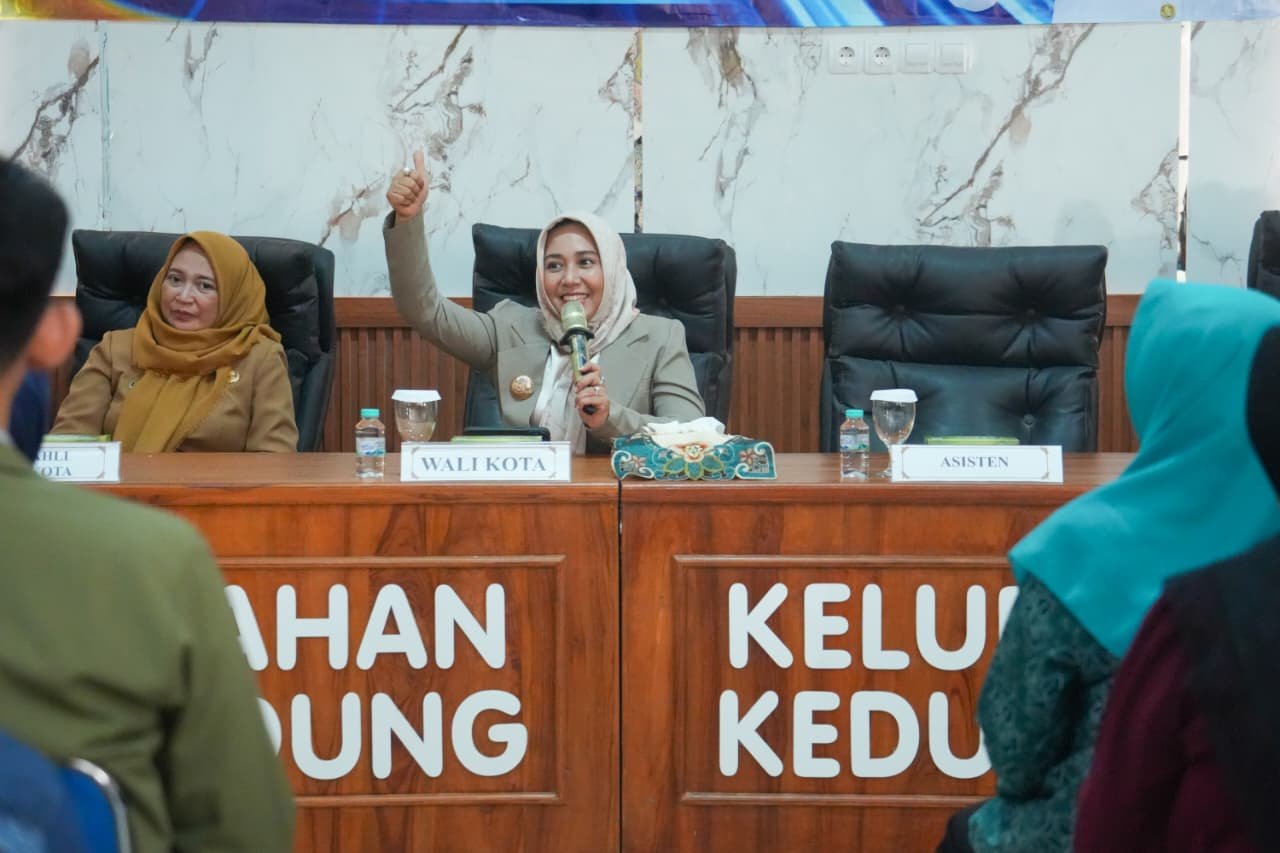 Wali Kota Mojokerto, Ning Ita Ajak Warga Kompak Wujudkan Semua Kelurahan Sadar Hukum