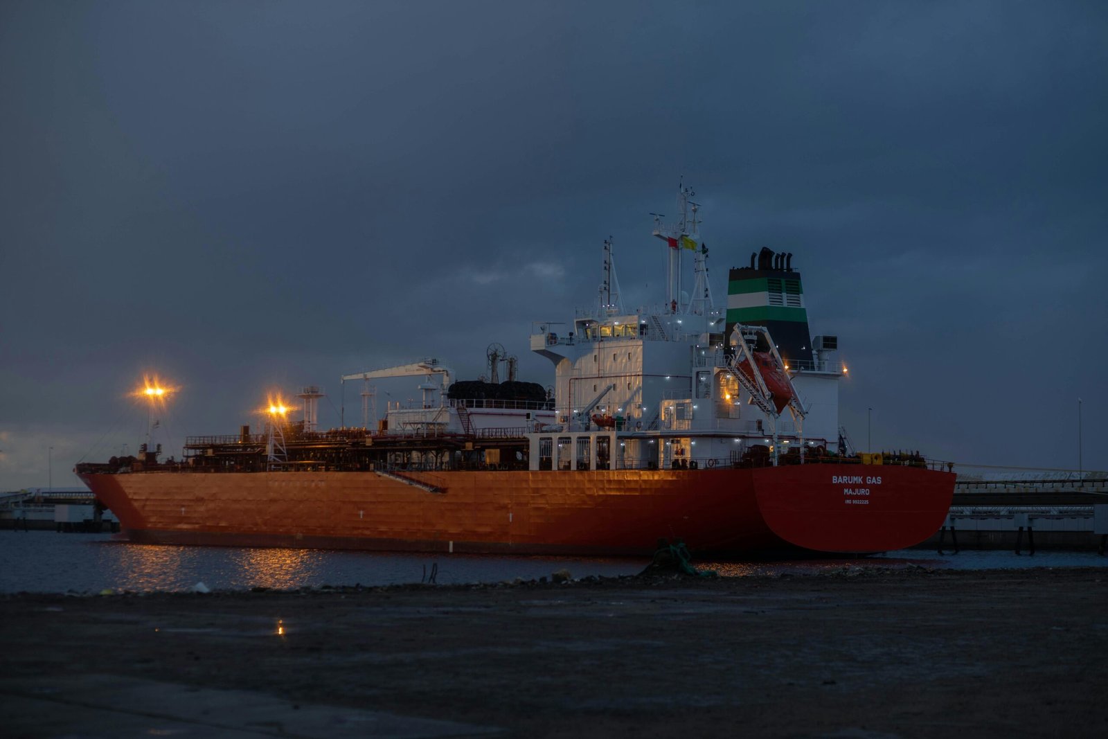 Mengejutkan, Kapal Tanker China di Serang di Dekat Selat Hormuz
