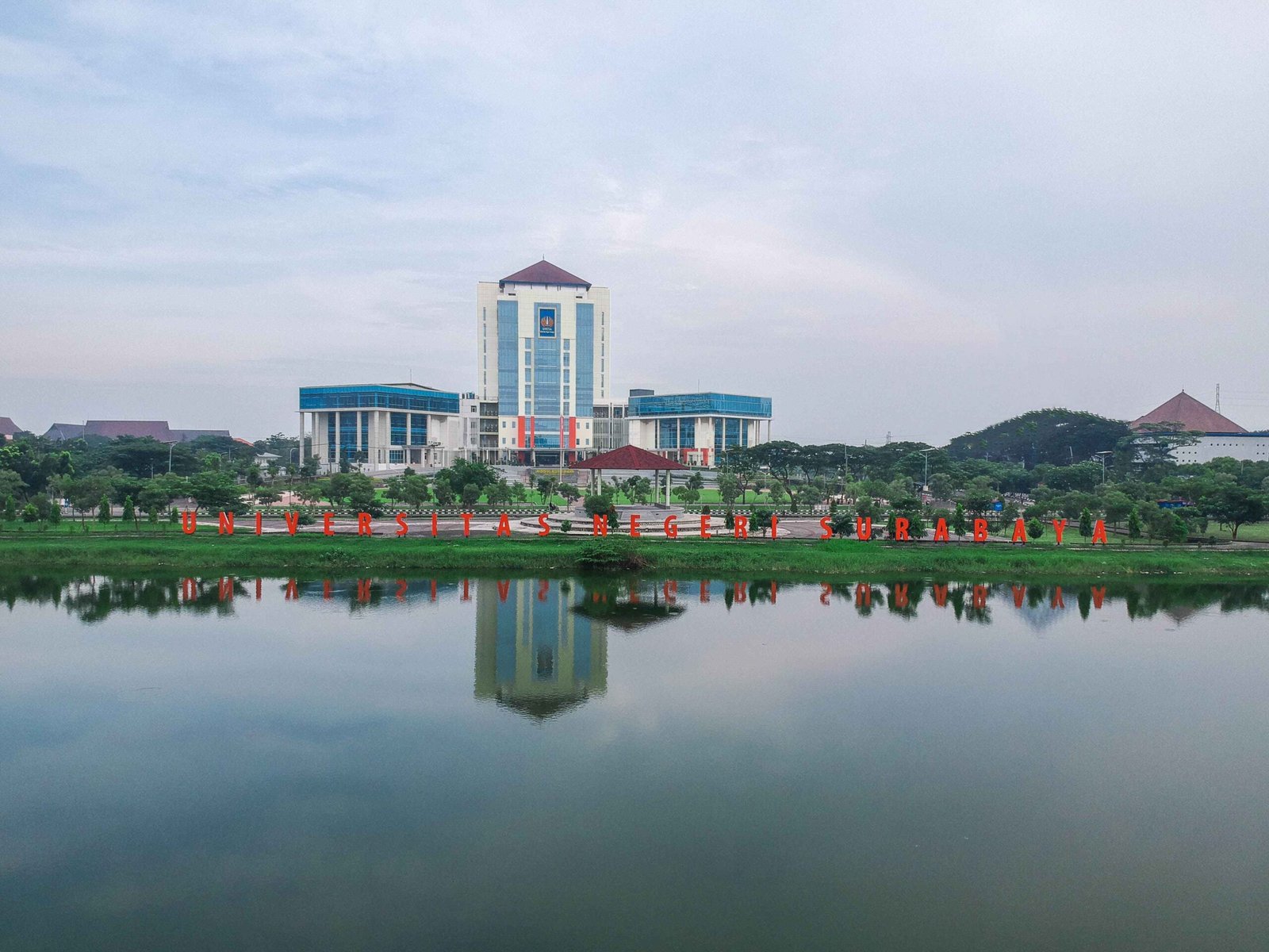 Tiga Kampus di Jatim Masuk Top 10 Universitas Paling Diminati 2026
